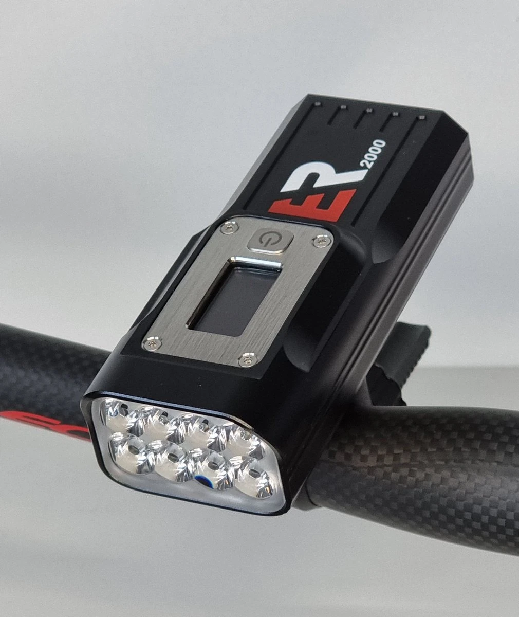 ER-2000 - Fietslicht - Fietsverlichting LED & USB Oplaadbaar - Powerbank 10.000 MAh - Fietslamp Racefiets & MTB - 2.000 Lumen 3 ER-2000 - Fietslicht - Fietsverlichting LED & USB Oplaadbaar - Powerbank 10.000 MAh - Fietslamp Racefiets & MTB - 2.000 Lumen - Afbeelding 3