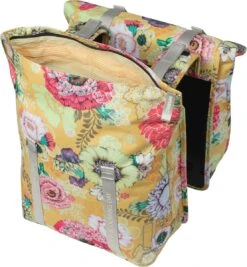 Basil Bloom Field Dubbele Fietstas - 28-35 Liter - Geel 14 Basil Bloom Field Dubbele Fietstas - 28-35 Liter - Geel -BASIL Verkoop 1110x1200 3