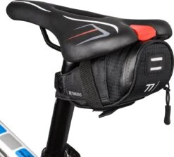 TIKKENS® Zadeltas Fiets Compact - Zadeltas Racefiets/Mountainbike - Koersfiets - Fiets Accessoires - Fietstassen - Waterdicht - Wielrennen - Zwart -BASIL Verkoop 1200x1084