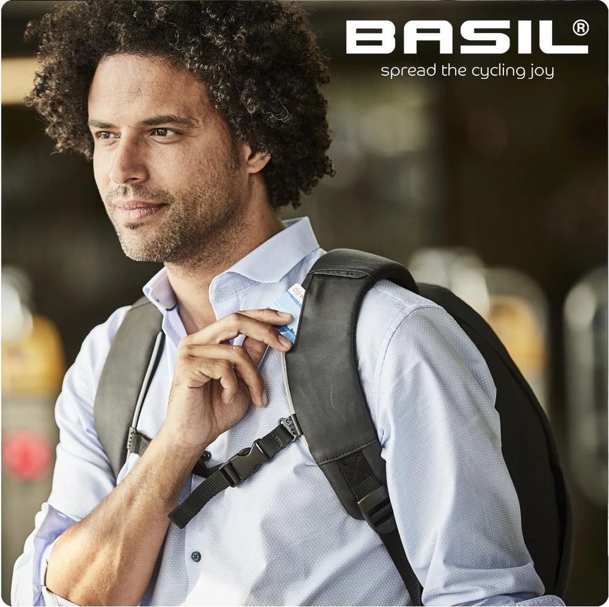 Basil B-Safe Commuter Fietsrugzak Nordlicht - Voor 15,6inch Laptop - Groen - 18 Liter 13 Basil B-Safe Commuter Fietsrugzak Nordlicht - Voor 15,6inch Laptop - Groen - 18 Liter - Afbeelding 13