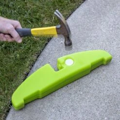 Victor Veilig Met Rode Waarschuwingsvlag - Verkeersmaatje / Verkeerspop In Fluoriserend Groen - Pas Op Spelende Kinderen Waarschuwingsbord Kid Alert -BASIL Verkoop 1200x1200 1043