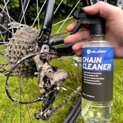 Velorest Chain Cleaner - 500ml - Fietsketting Reiniger Set - Ketting Reiniger Fiets - Chain Cleaner - Kettingreiniger Vloeistof - Ketting Ontvetter - Langdurige Bescherming -BASIL Verkoop 1200x1200 1843