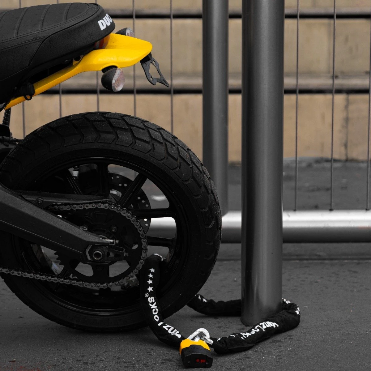 VINZ Makalu Motorslot / Kettingslot / Scooterslot ART 4 Gecertificeerd - 180 Cm Ketting - Dikte Schakels: 10,5mm 5 VINZ Makalu Motorslot / Kettingslot / Scooterslot ART 4 Gecertificeerd - 180 Cm Ketting - Dikte Schakels: 10,5mm - Afbeelding 5