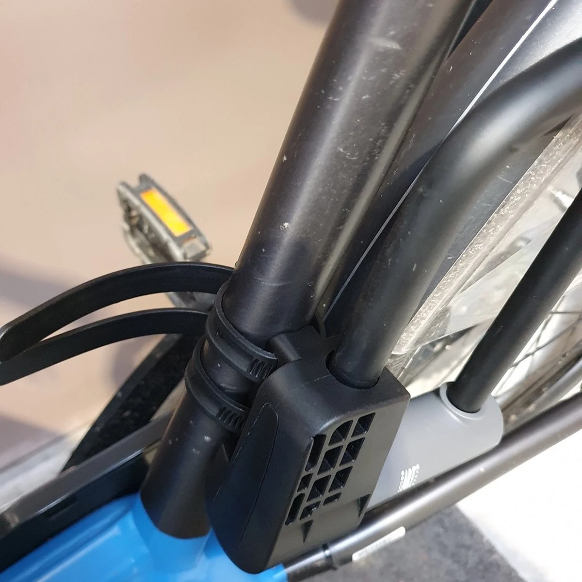 Maxx-Locks Huntly Beugelslot - Fietsslot ART 2 - 20cm - Zwart 6 Maxx-Locks Huntly Beugelslot - Fietsslot ART 2 - 20cm - Zwart - Afbeelding 6