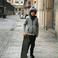 Multisport Helm Cover - ONE SIZE & ONE FITS ALL - Dierenhelm / Geschikt Voor Skihelm Motorhelm Fietshelm En Nog Veel Meer. Helm Decoratie Voor Kinderen En Volwassenen -BASIL Verkoop 1200x1200 862