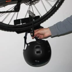 Flowter® Trapper Hanger - Fiets Ophangsysteem Aan De Trapper - Fiets Ophangbeugel - Universele Fiets Muurbeugel - Fietsbeugel Met Gratis Wieldragers+ -BASIL Verkoop 1200x1200 985