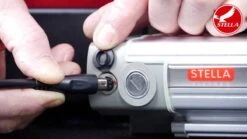 Stella Acculader - Elektrische Fietsoplader - 5-polig - Ronde Aansluiting -BASIL Verkoop 1200x675 6