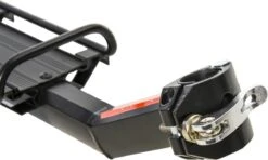 Merkloos Universele Fiets Bagagedrager - Voor Achterop Zadelpen Mountainbike/MTB/Racefiets - Achter Bagage Drager Rek - Met Quick Release Fietsframe Bevestiging - Bagagerek - Lichtgewicht Aluminium - Zwart -BASIL Verkoop 1200x721 2