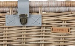 Basil Denton Fietsmand L - Voor - Rotan - Grijs - Large -BASIL Verkoop 1200x737 2