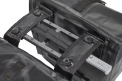 Basil Urban Dry Dubbele Fietstas MIK - Zwart - 50 Liter -BASIL Verkoop 1200x794 18