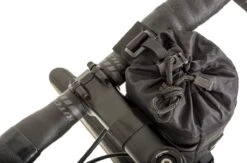 AGU Snack-Pack Venture Frametas Zwart - 1L - Bikepacking 16 AGU Snack-Pack Venture Frametas Zwart - 1L - Bikepacking -BASIL Verkoop 1200x794 58