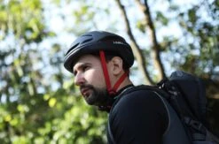 Livall EVO21 Black Medium - (Smart) Fietshelm - SOS Functie - LED Richtingaanwijzers - Smart Verlichting -BASIL Verkoop 1200x794 70