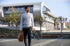 New Looxs Cali Laptoptas Fietstas - Leer - 15 Inch Laptopvak - 17 Liter - Cognac 20 New Looxs Cali Laptoptas Fietstas - Leer - 15 Inch Laptopvak - 17 Liter - Cognac -BASIL Verkoop 1200x799 22