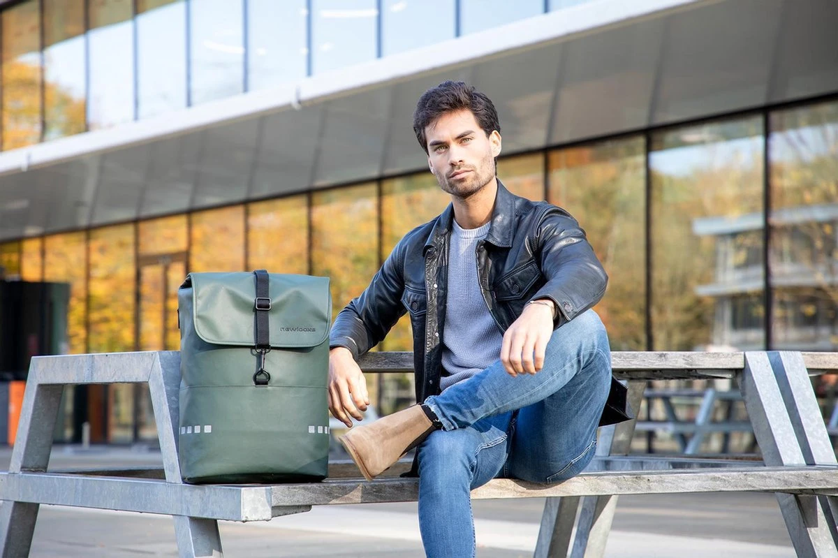 New Looxs Odense Backpack Fietsrugzak - 15 Inch Laptopvak - 18 Liter - Groen 7 New Looxs Odense Backpack Fietsrugzak - 15 Inch Laptopvak - 18 Liter - Groen - Afbeelding 7