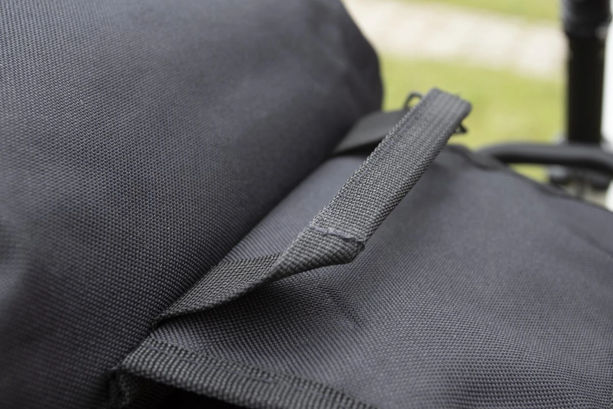 XLC V-light Rolltop Dubbele Fietstas - Zwart - 56 Liter 6 XLC V-light Rolltop Dubbele Fietstas - Zwart - 56 Liter - Afbeelding 6