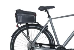 Basil Sport Design Bagagedragertas MIK - Enkele Fietstas - Zwart - 15 Liter -BASIL Verkoop 1200x800 115