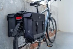 Fastrider Hybrid Large Dubbele Fietstas Zwart - 35L 23 Fastrider Hybrid Large Dubbele Fietstas Zwart - 35L -BASIL Verkoop 1200x800 14