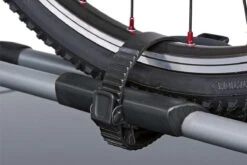 Thule FreeRide 532 - Dak Fietsdrager - Frame Montage 21 Thule FreeRide 532 - Dak Fietsdrager - Frame Montage -BASIL Verkoop 1200x800 150