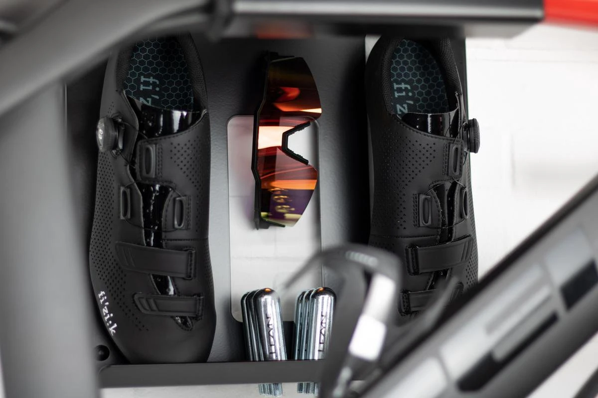 Stasdock® Happy Black - Fiets Ophangsysteem - Muurbeugel Fiets - Fietsbeugel - Fiets Ophangbeugel 6 Stasdock® Happy Black - Fiets Ophangsysteem - Muurbeugel Fiets - Fietsbeugel - Fiets Ophangbeugel - Afbeelding 6