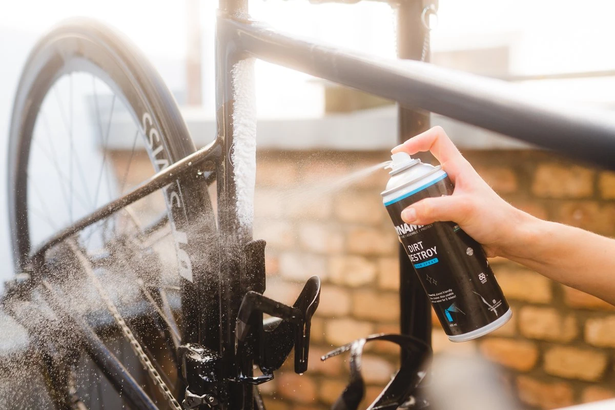 Dynamic Dirt Destroy Foam Spray - Fietsreiniger Foamspray - Fiets Schoonmaken - Foam Spray - Fietsonderhoud 2 Dynamic Dirt Destroy Foam Spray - Fietsreiniger Foamspray - Fiets Schoonmaken - Foam Spray - Fietsonderhoud - Afbeelding 2