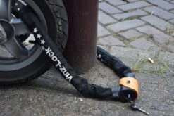 VINZ Jannu ART 3 Kettingslot 200 Cm / Fietsslot / Scooterslot / Motorslot 9 VINZ Jannu ART 3 Kettingslot 200 Cm / Fietsslot / Scooterslot / Motorslot -BASIL Verkoop 1200x800 41