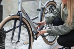 AXA Newton UL 230 Beugelslot - Slot Voor Fietsen – 23 Cm - Zwart -BASIL Verkoop 1200x800 46