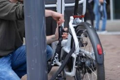 AXA Linq 180 Kettingslot - ART 2 Slot Voor Bakfietsen - Extra Dikke Schakels - 180 Cm – 9,5 Mm - Zwart -BASIL Verkoop 1200x800 49