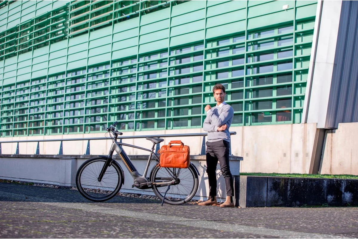 New Looxs Cali Laptoptas Fietstas - Leer - 15 Inch Laptopvak - 17 Liter - Cognac 10 New Looxs Cali Laptoptas Fietstas - Leer - 15 Inch Laptopvak - 17 Liter - Cognac - Afbeelding 10