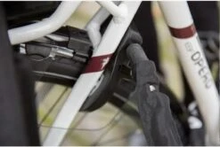 AXA Solid Plus Fietsslot- ART2 - Inclusief 140cm Insteekketting – Ringslot - Zwart -BASIL Verkoop 1200x807 2