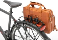 New Looxs Cali Laptoptas Fietstas - Leer - 15 Inch Laptopvak - 17 Liter - Cognac 25 New Looxs Cali Laptoptas Fietstas - Leer - 15 Inch Laptopvak - 17 Liter - Cognac -BASIL Verkoop 1200x822 1