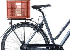 Basil Fietskrat M - Medium - 29.5 Liter - Rood 13 Basil Fietskrat M - Medium - 29.5 Liter - Rood -BASIL Verkoop 1200x855 3