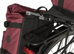 AGU Trend H2O Roll-Top Dubbele Fietstas Urban Rood - 28 L -BASIL Verkoop 1200x879