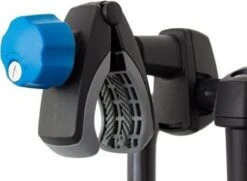 XLC Azura LED Fietsendrager - 2 Fietsen - E-Bike - 13/7 Polig -BASIL Verkoop 1200x880 4