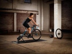 Wahoo Fitness Wahoo KICKR CORE Interactieve Fietstrainer - Direct Drive -BASIL Verkoop 1200x899 43
