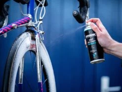 Dynamic Dirt Destroy Foam Spray - Fietsreiniger Foamspray - Fiets Schoonmaken - Foam Spray - Fietsonderhoud 8 Dynamic Dirt Destroy Foam Spray - Fietsreiniger Foamspray - Fiets Schoonmaken - Foam Spray - Fietsonderhoud -BASIL Verkoop 1200x900 116