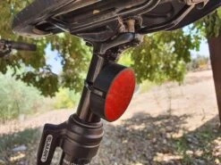 Fiets GPS Tracker - Zonder Simkaart - Inclusief Originele Samsung SmartTag - Alleen Voor Samsung -Tot 1 Jaar Batterij - Android - Reflector - Fiets Reflector - Wereldwijd GPS - Antidiefstal - Rood - Locus Amicus -BASIL Verkoop 1200x900 44