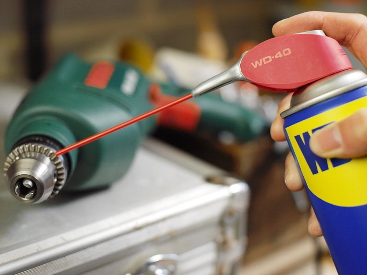 WD-40® Multi-Use Product Classic - 200ml - Multispray - Smeermiddel, Ontvetter En Anti-Corrosie 5 WD-40® Multi-Use Product Classic - 200ml - Multispray - Smeermiddel, Ontvetter En Anti-Corrosie - Afbeelding 5
