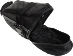 Merkloos Zadel Fietstas – Waterdicht – Tasje Voor Onder Het Zadel – Geschikt Om Smartphone In Op Te Bergen – T/M 6.2 Inch - Zwart - Reflecterende Strips -BASIL Verkoop 1200x924 3