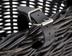 Basil Darcy L Fietsmand - Voor - Rotan - Inclusief Riempjes - Zwart Melee 9 Basil Darcy L Fietsmand - Voor - Rotan - Inclusief Riempjes - Zwart Melee -BASIL Verkoop 1200x936 1