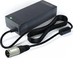 GO SOLID! ® Cortina Ecomo Oplader - 24V 2A - XLR 3-polig -BASIL Verkoop 1200x953 1