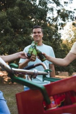 Merkloos Krathaak - Voor Het Veilig Vervoeren Van Een Krat Op Je Fiets -BASIL Verkoop 800x1200 26