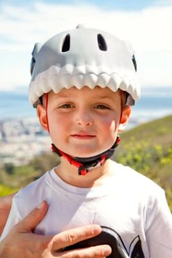 Crazy Safety - Kinderfietshelm - Blauwe Haai - S/M - 49-55 Cm Verstelbaar -BASIL Verkoop 800x1200 31