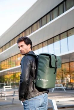 New Looxs Odense Backpack Fietsrugzak - 15 Inch Laptopvak - 18 Liter - Groen 26 New Looxs Odense Backpack Fietsrugzak - 15 Inch Laptopvak - 18 Liter - Groen -BASIL Verkoop 802x1200 1