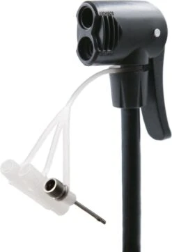 AMIGO Fietspomp M1 - Vloerpomp Voor Hollands Ventiel/ Frans Ventiel/ Autoventiel - Blauw 8 AMIGO Fietspomp M1 - Vloerpomp Voor Hollands Ventiel/ Frans Ventiel/ Autoventiel - Blauw -BASIL Verkoop 818x1200 4