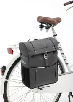 New Looxs Vigo Single Enkele Fietstas - Afneembaar - 18,5 Liter - Zwart 17 New Looxs Vigo Single Enkele Fietstas - Afneembaar - 18,5 Liter - Zwart -BASIL Verkoop 861x1200 2