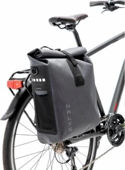 New Looxs Varo Single Enkele Fietstas - 100% Waterdicht - Afneembaar - 20 Liter - Zwart -BASIL Verkoop 887x1200