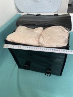 BayNL- Waterdicht - Dubbele - Bisonyl - Fietstas- Reflectoren - Zwart – 34cmX16.2cmX32cm=35 Liter -BASIL Verkoop 899x1200 7