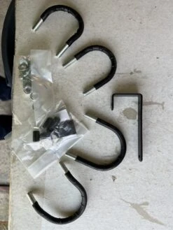 Steco Voordrager Met Balhoofdbevestiging 45 X 30 Cm Zwart -BASIL Verkoop 900x1200 15