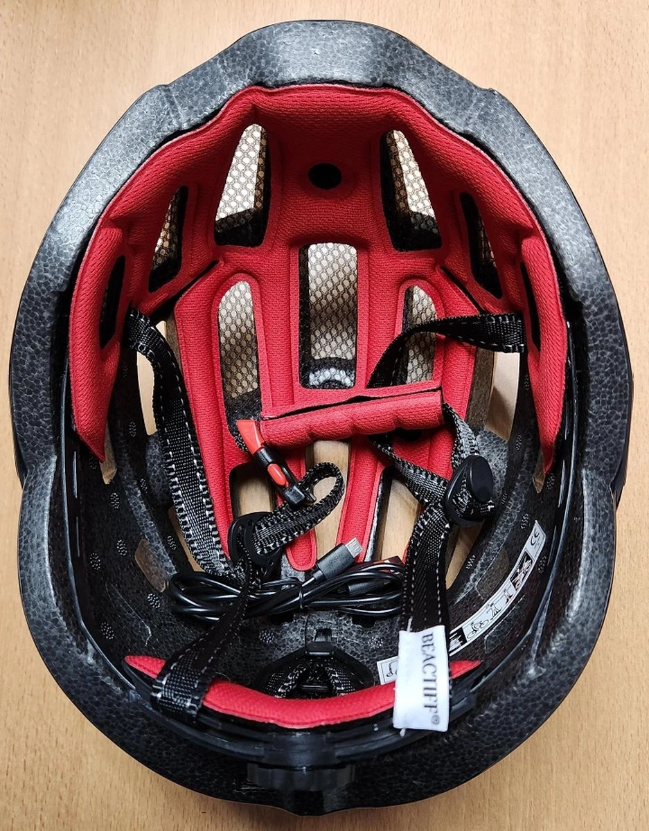 MTB Helm Met Verlichting | E-bike | Racefiets | Pro Fietshelm Met Verlichting | Licht Van Gewicht | Ingebouwde Led Lamp Als Voorlicht + Zijlicht En Achterlicht > Sport Lights, Kleur Helm Zwart 10 MTB Helm Met Verlichting | E-bike | Racefiets | Pro Fietshelm Met Verlichting | Licht Van Gewicht | Ingebouwde Led Lamp Als Voorlicht + Zijlicht En Achterlicht > Sport Lights, Kleur Helm Zwart - Afbeelding 10