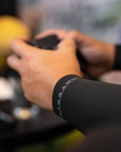 Artefit Compressie Onderarm Sleeves – Unisex - Zonbescherming - S - Black -BASIL Verkoop 959x1200 2